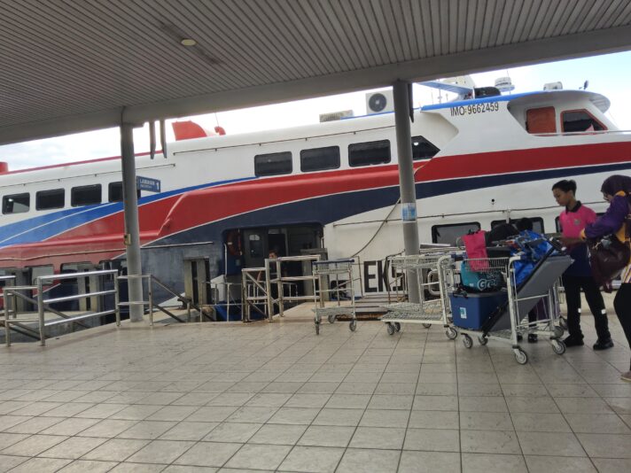 1752490606377411142051425907040