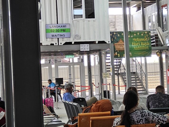 17446967928196386570298311295379