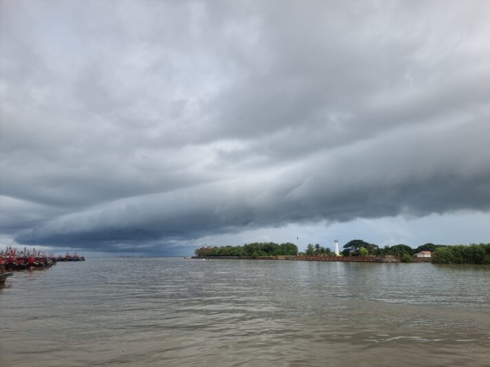 1746842418487477219484804599744